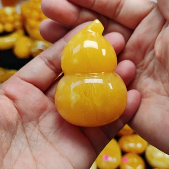 未镶嵌吊坠(赠链)蜜蜡