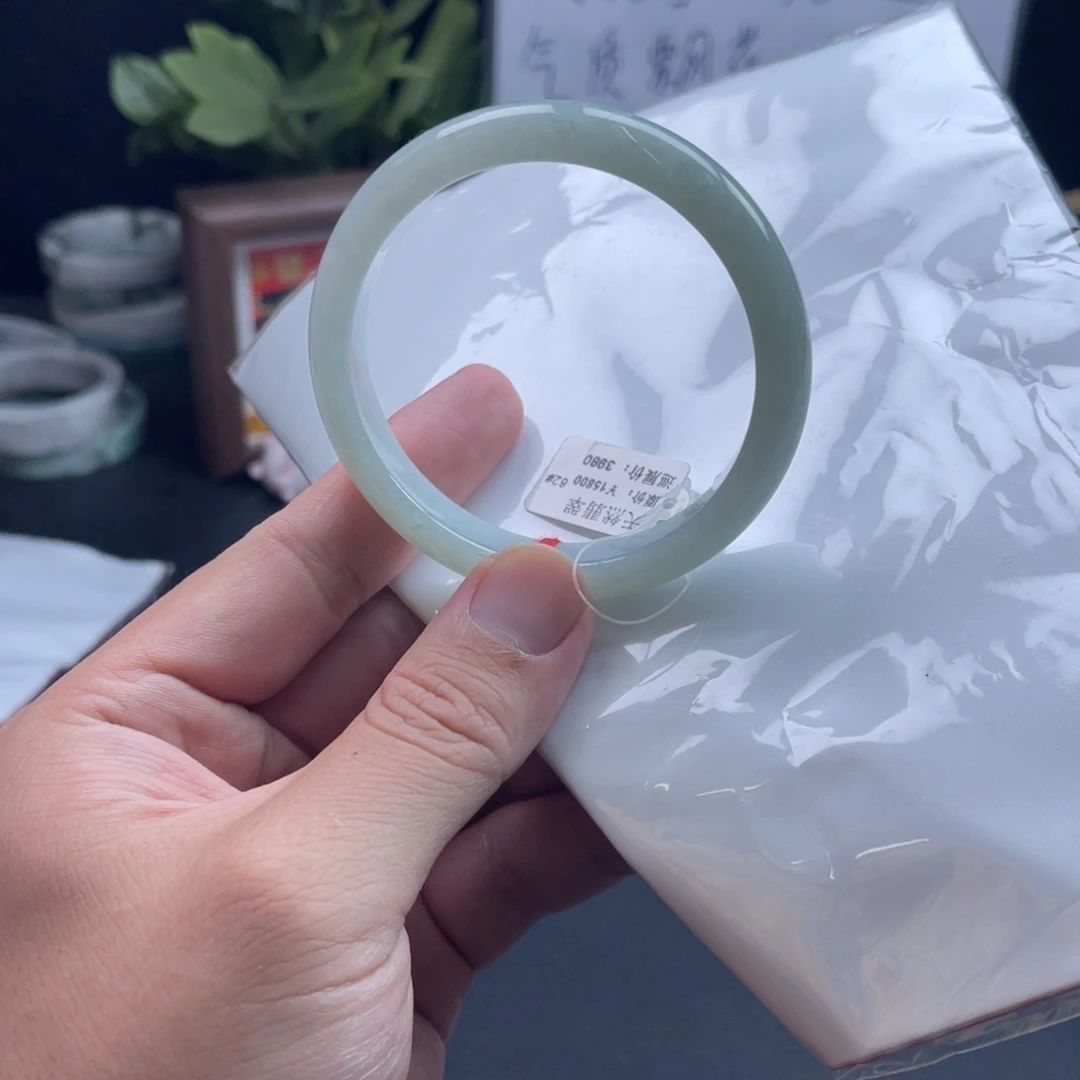 翡翠未镶嵌手镯62正圈