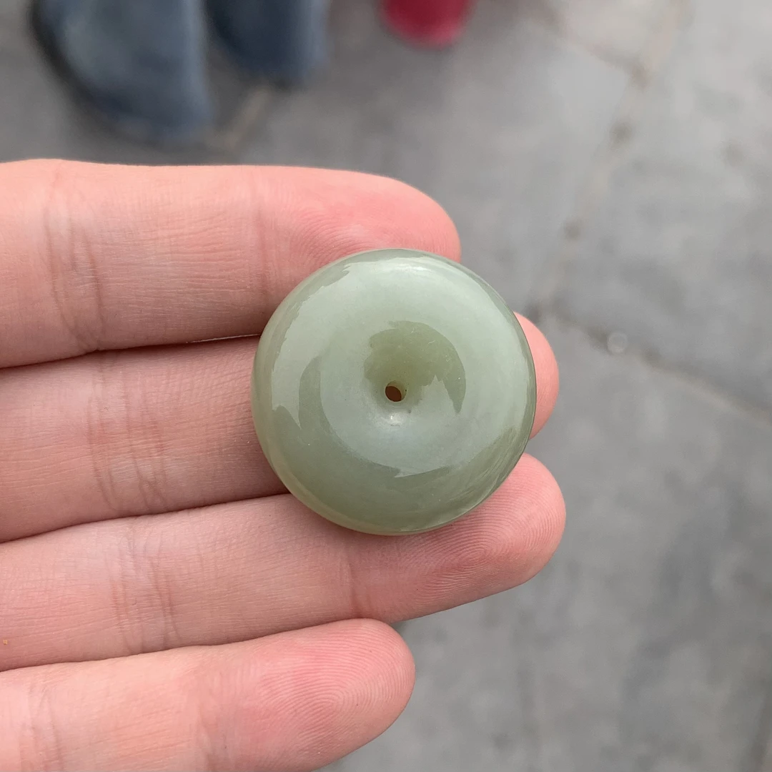 和田玉湖水绿平安扣挂件一个代购