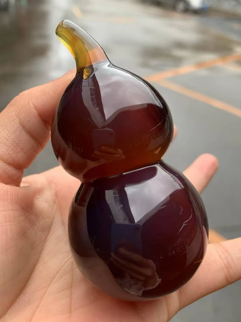 天然缅甸琥珀，紫罗兰大葫芦，重72.2克！
