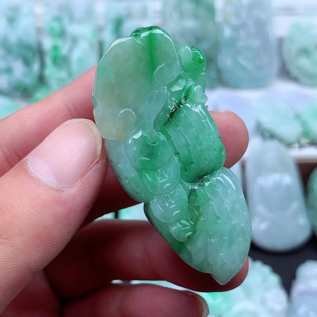 翡翠未镶嵌颈饰翡翠吊坠