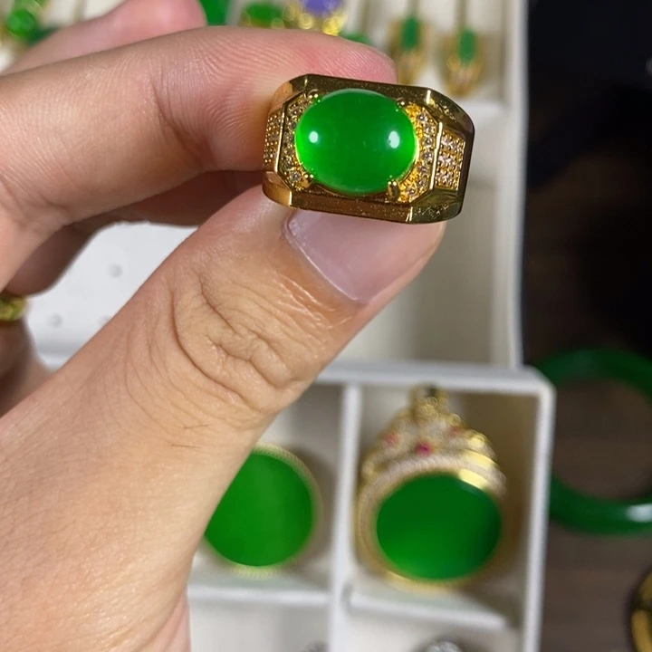 未镶嵌戒指翡翠高端时尚厚托鸽子蛋戒指