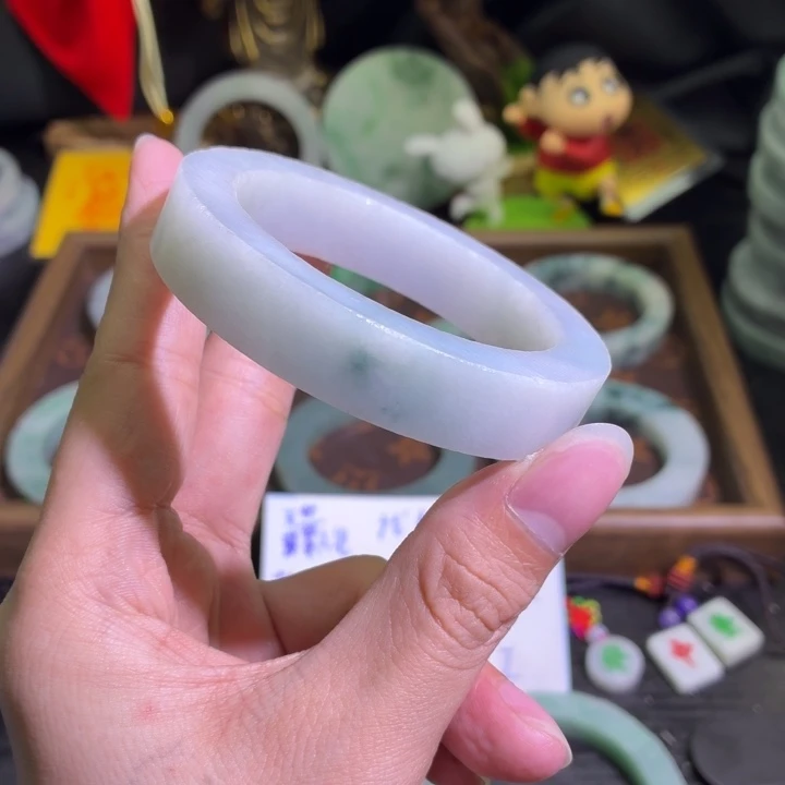 定制翡翠未镶嵌天然翡翠A货毛胚手镯