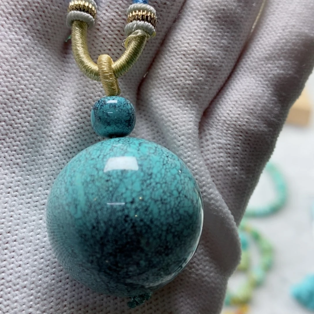 绿松石颈饰未镶嵌随*