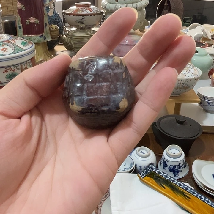 瓷片瑕疵的不错老杯子