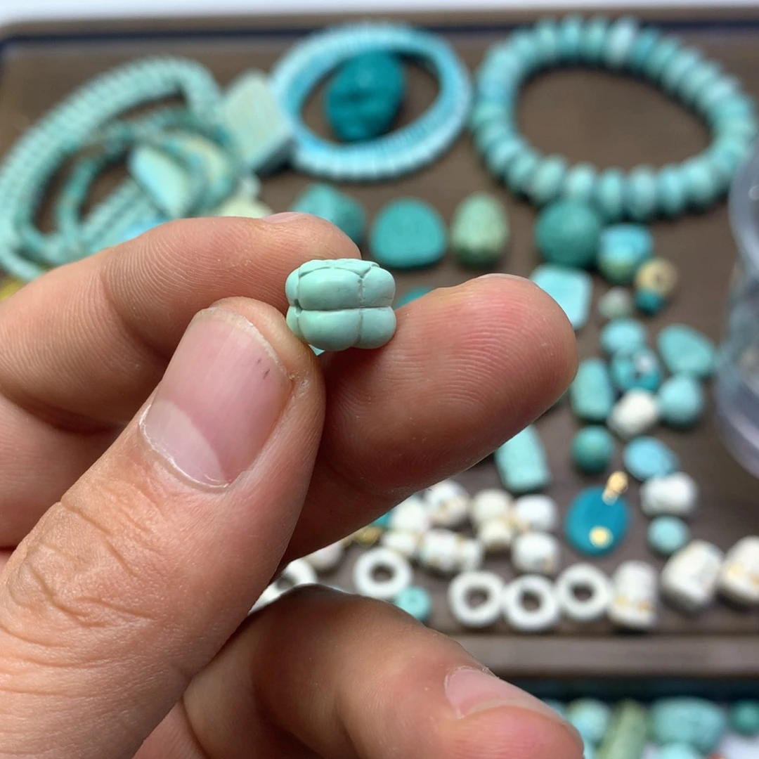 绿松石雕刻未镶嵌