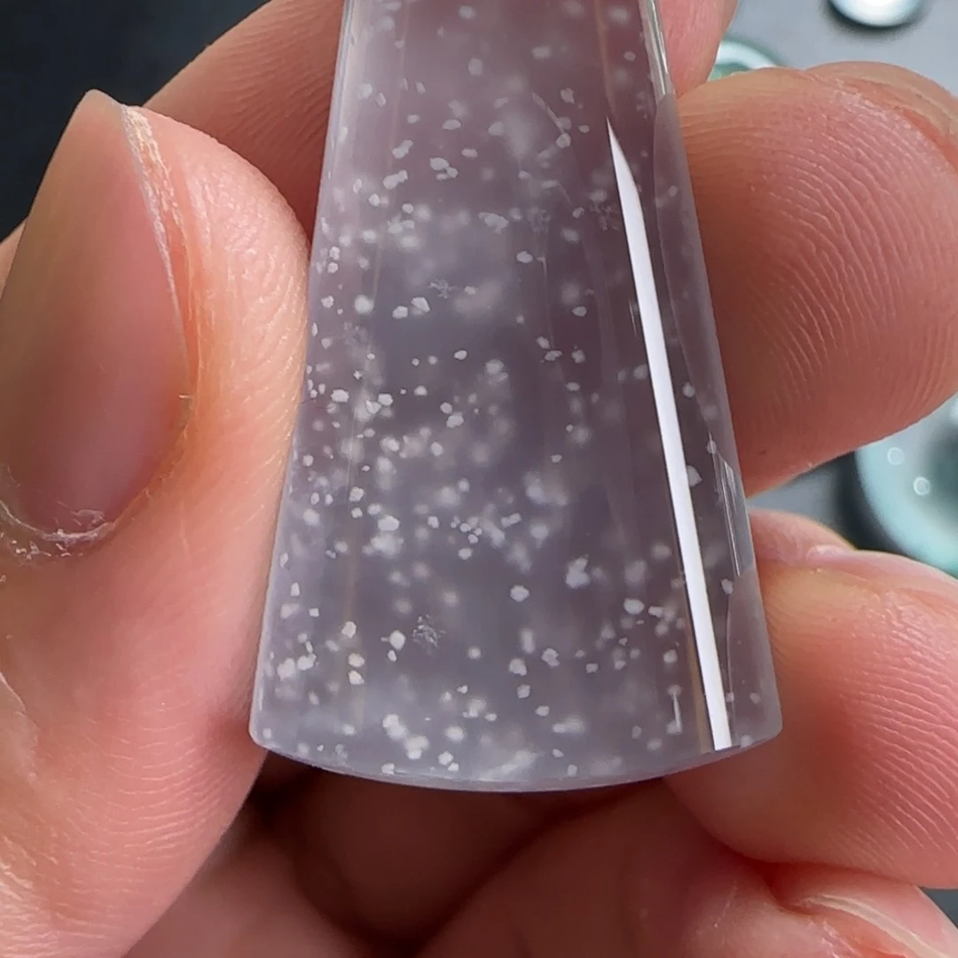 翡翠未镶嵌颈饰