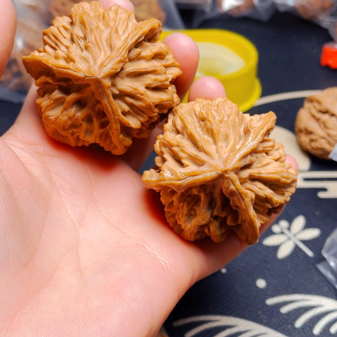 吊坠文玩核桃帝王三愣