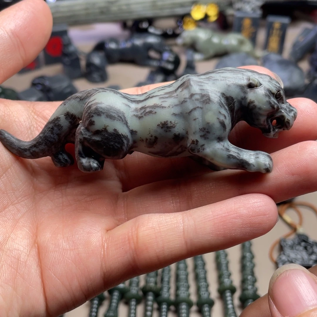 八***庄和田玉未镶嵌挂件