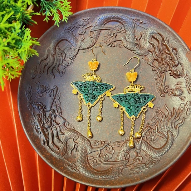 个性蝴蝶翡翠耳坠