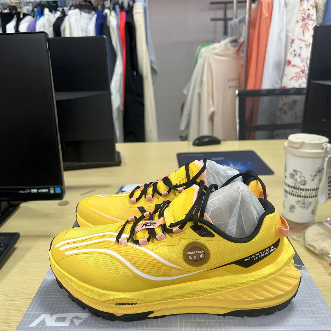 《B品以直播展示为准》鞋面脏(X760)李宁女子运动跑鞋ARNT004-1