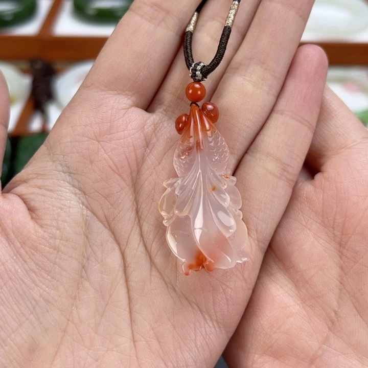 南红玛瑙颈饰未镶嵌?**娟