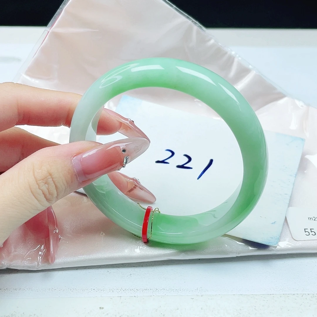 未镶嵌手镯翡翠55