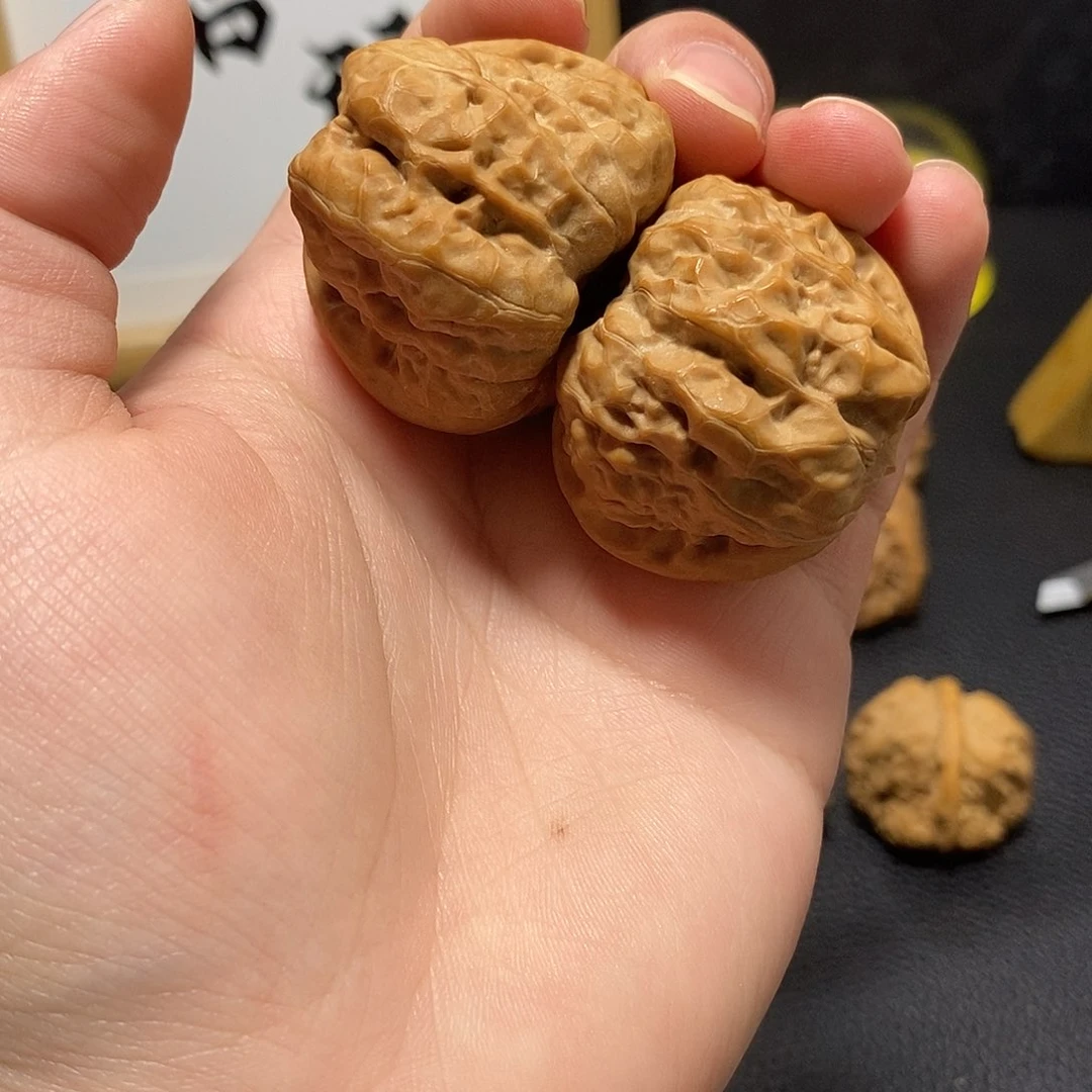 文玩核桃把件琢**喝蛤蟆