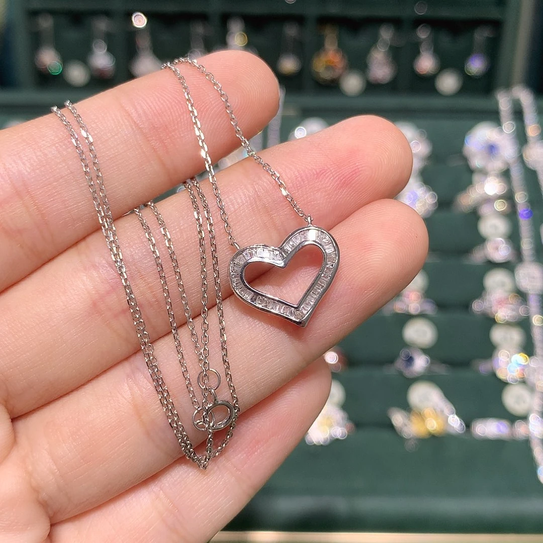 颈饰18K金镶嵌钻石