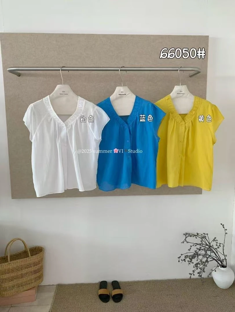 VI@66050 韩系简约百搭V领宽松显瘦小衫