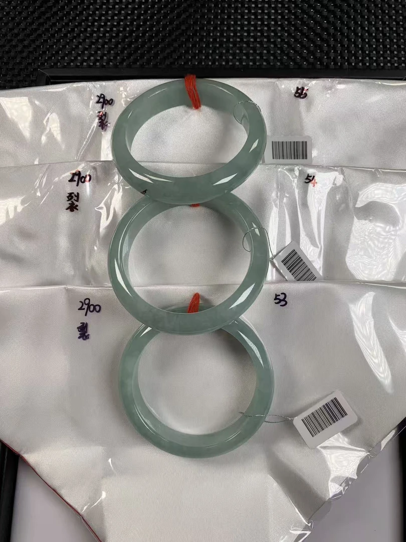 翡翠A货手镯0多样性发货，发一件