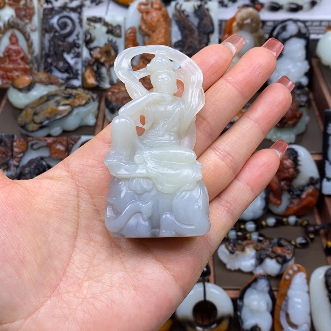 颈饰未镶嵌和田玉