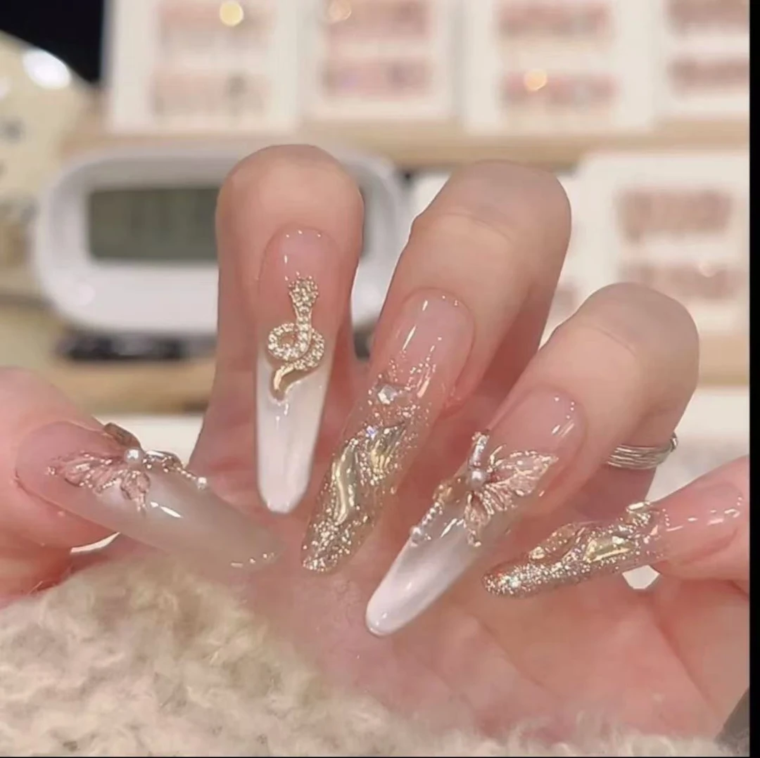 (蝴蝶吞金蛇)超显贵气氛围感新年战甲纯手工美甲轻奢穿戴甲新款