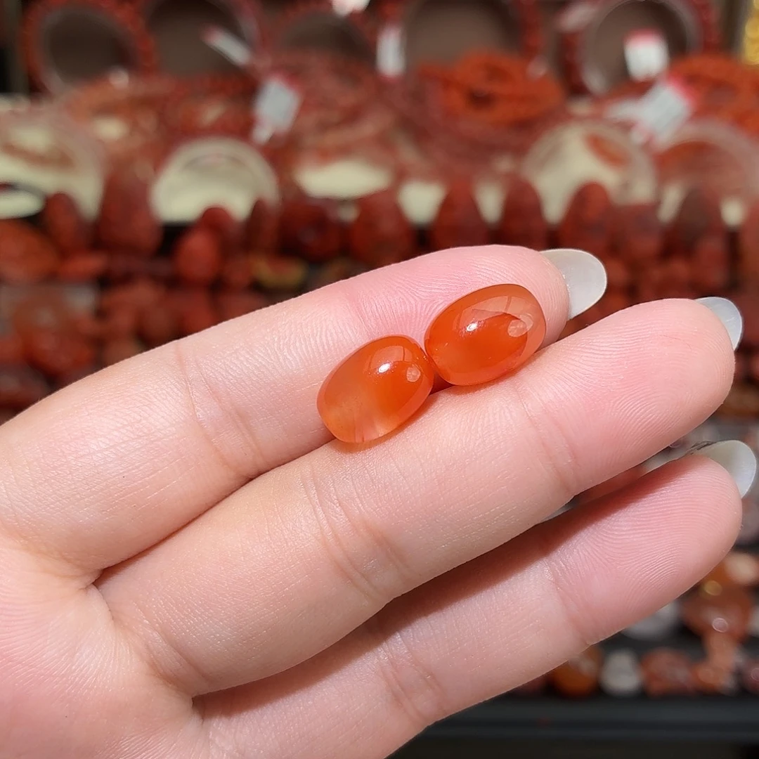 南红玛瑙未镶嵌颈饰9咪枣珠一对