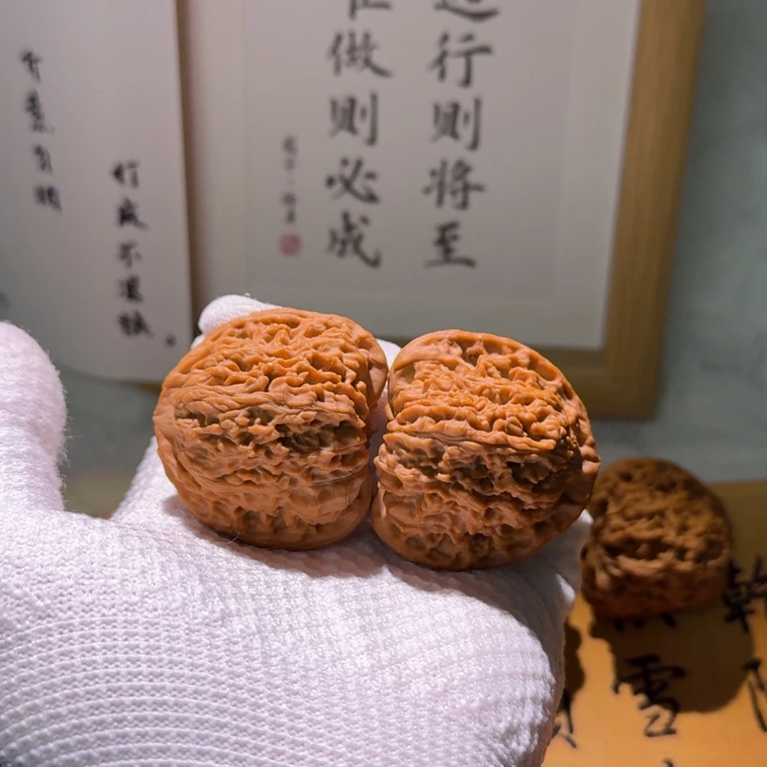 1***子文玩核桃吊坠42南疆石三角