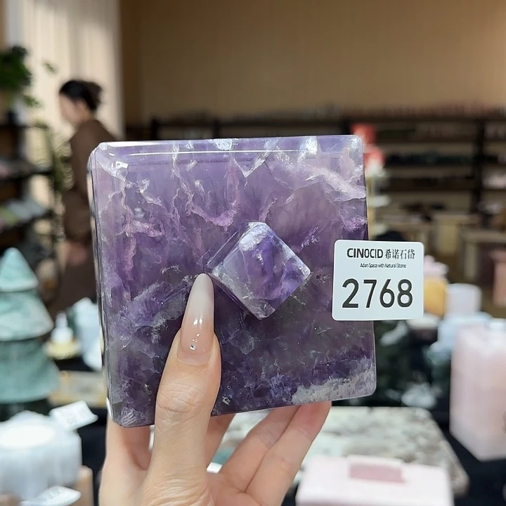 紫莹石方糖果盒。 2768