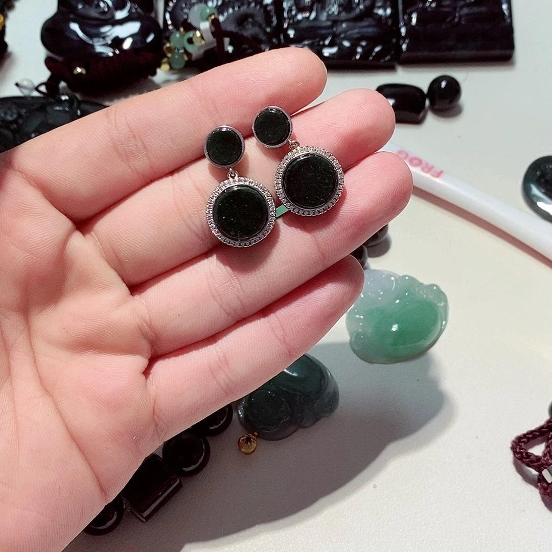 翡翠颈饰未镶嵌翡翠a