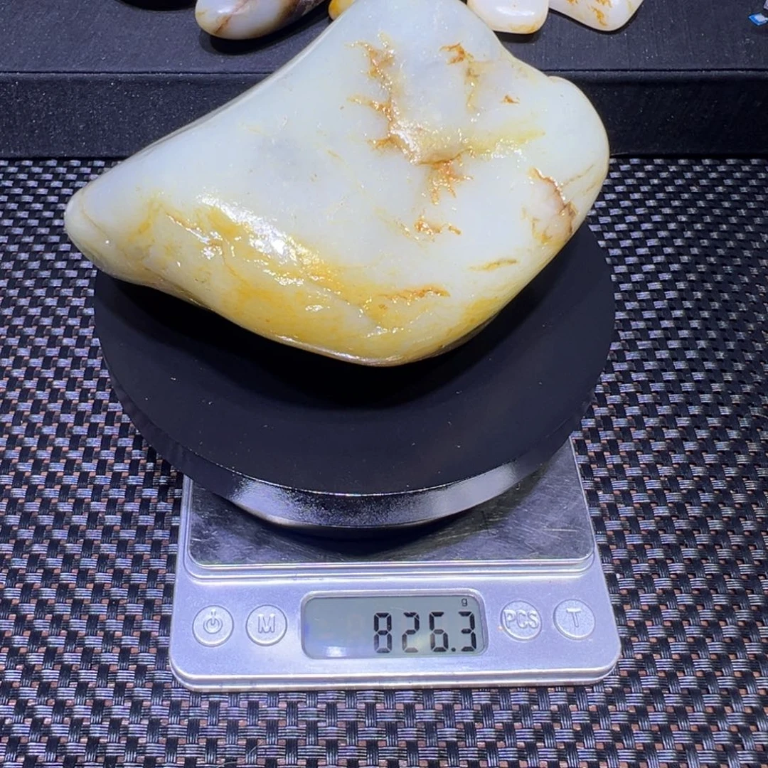 和田玉（子料）未镶嵌吊坠(不含链)826克