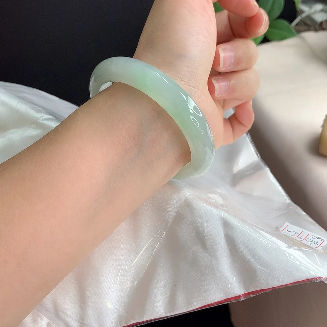 未镶嵌手镯翡翠，44号