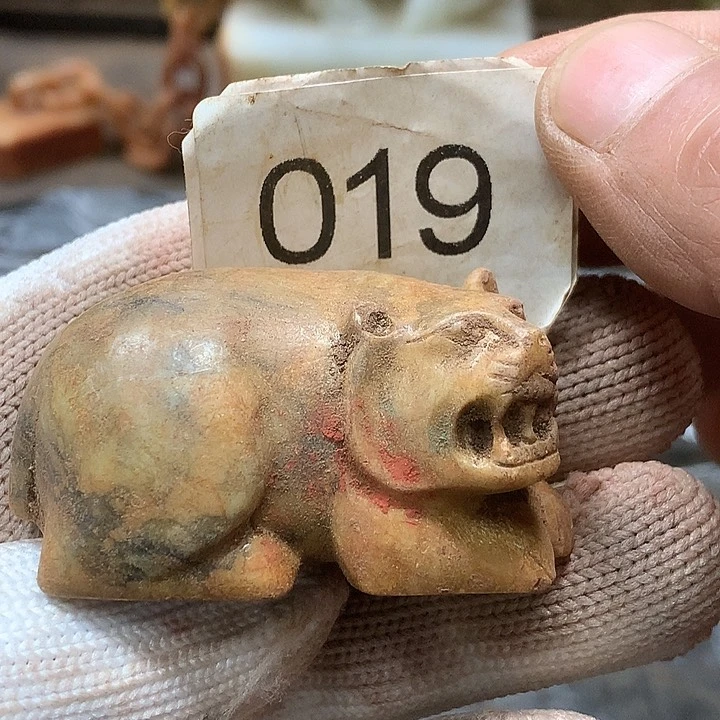 未镶嵌和田玉挂件