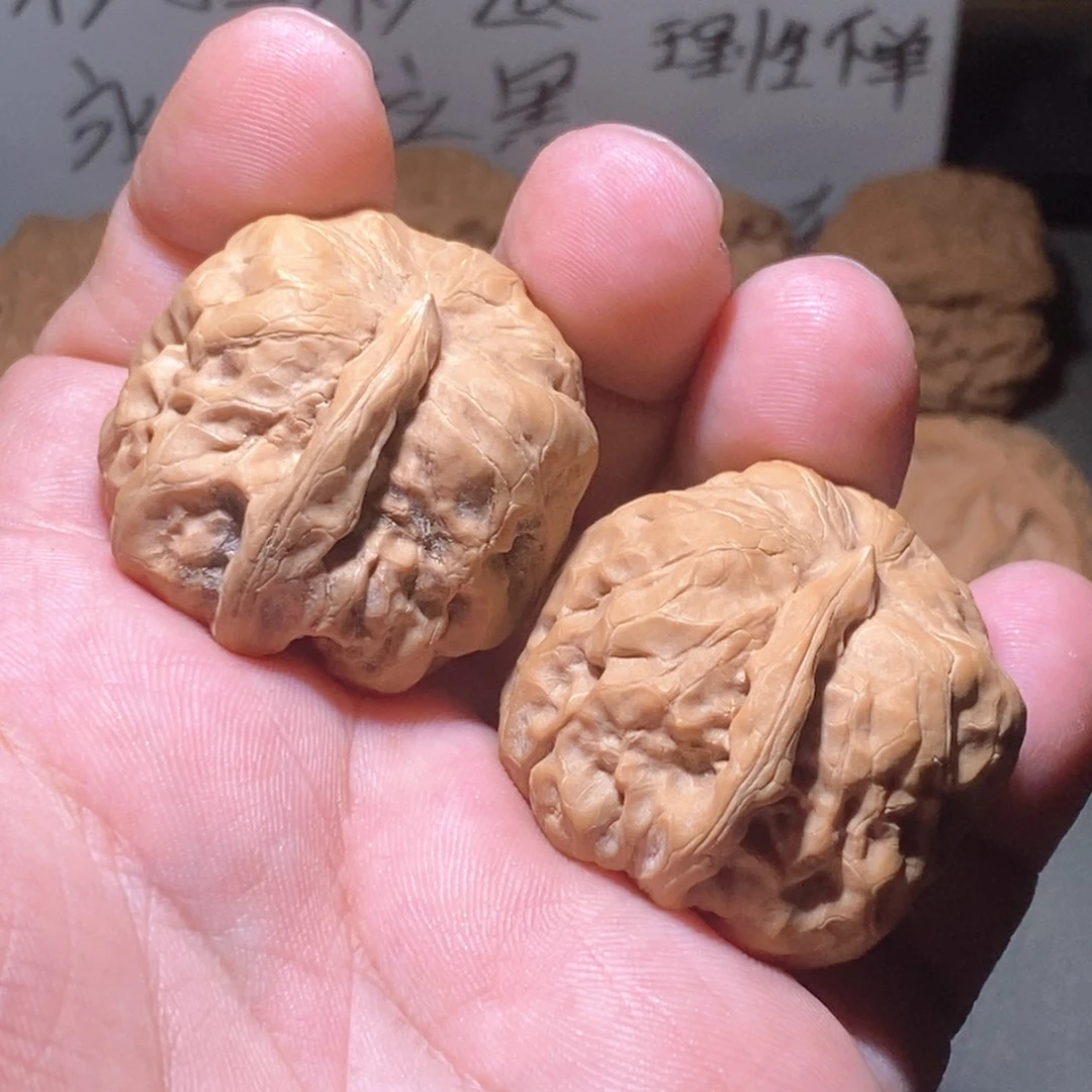 文玩核桃把件一根筋