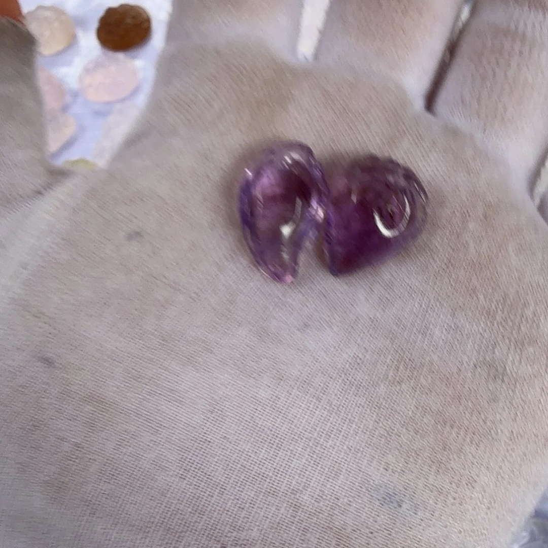 未镶嵌水晶大型摆件（非配饰）?