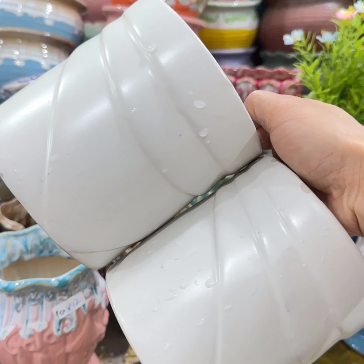 凑9块包邮，有孔，不清楚问客服