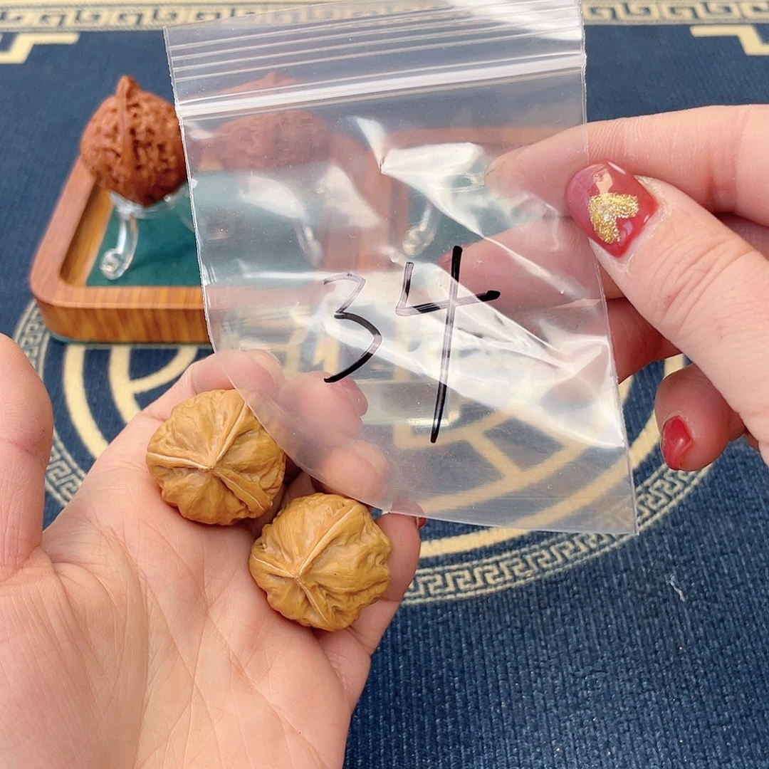 文玩核桃把件三棱高