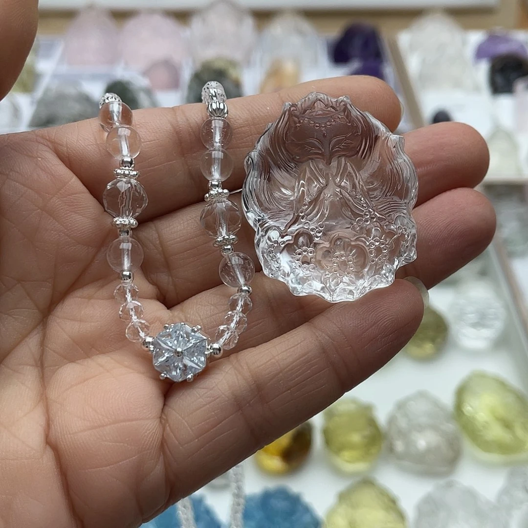 未镶嵌吊坠(不含链)水晶猫**?