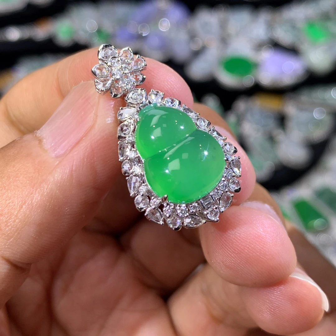 翡翠18K金镶嵌吊坠(不含链)