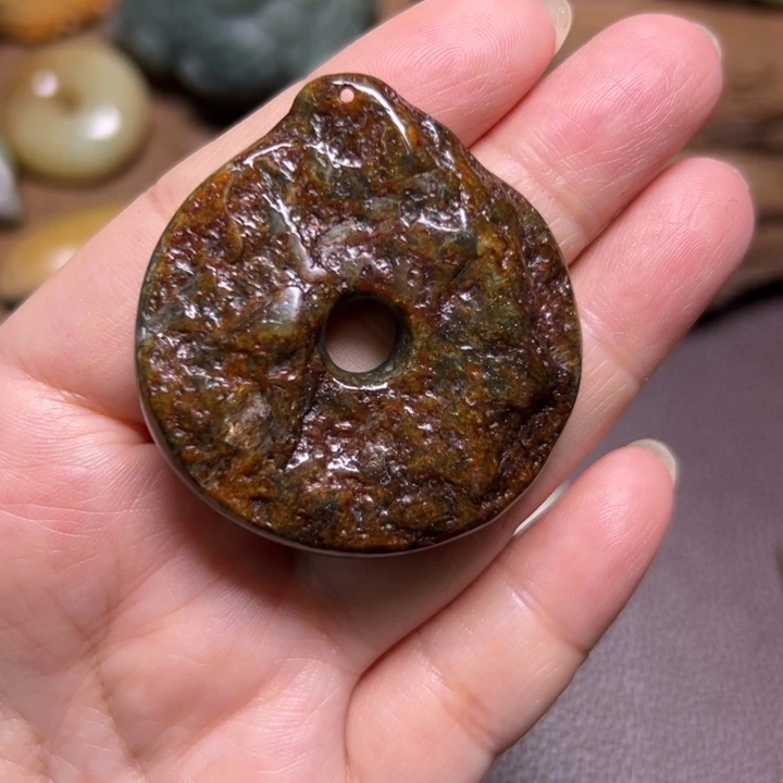 岫岩河磨玉（透闪石质玉）未镶嵌颈饰