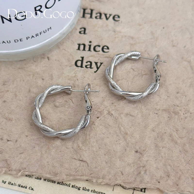 DODOGOGO 合金耳饰 金属复古缠绕麻花耳环气质轻奢简约ins耳钉女