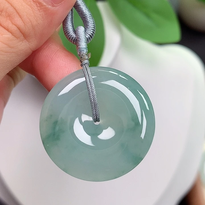 翡翠未镶嵌颈饰平安扣 29.8x6.0mm