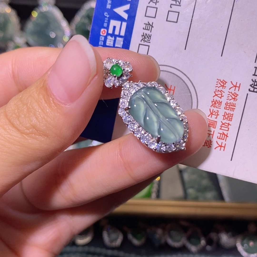 翡翠未镶嵌颈饰天然