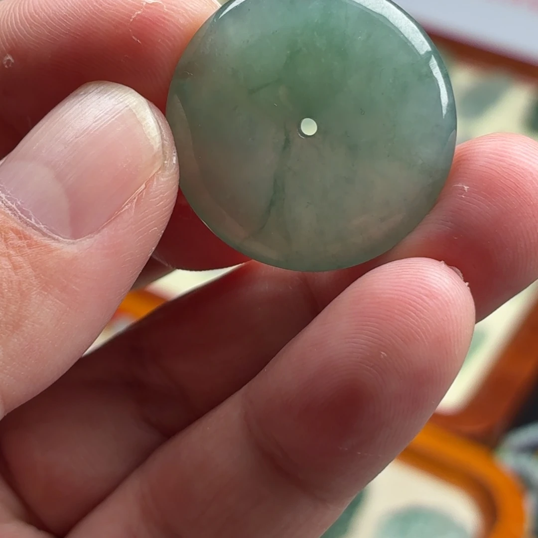 定制翡翠未镶嵌平安扣