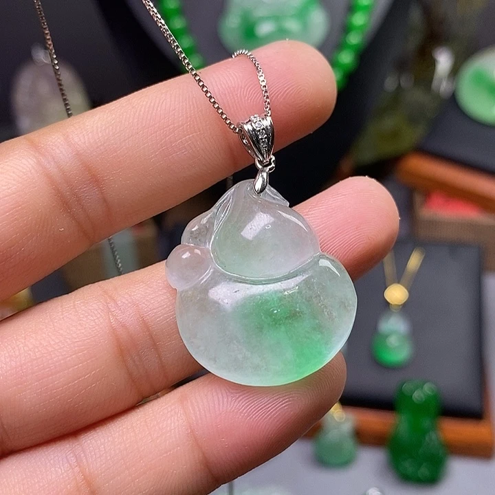 吊坠(赠链)未镶嵌翡翠