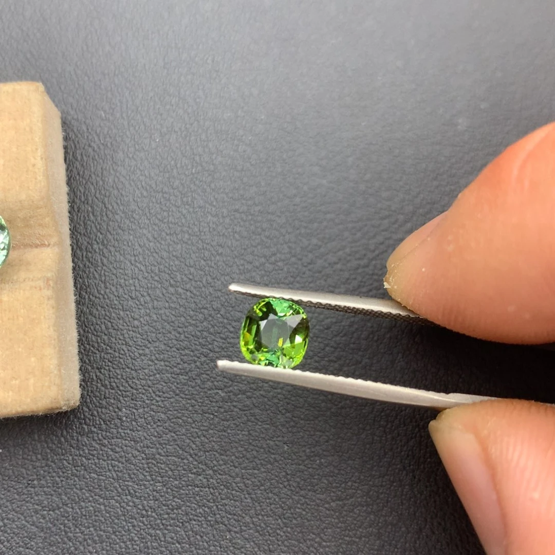 裸石未镶嵌碧玺1.41ct全净