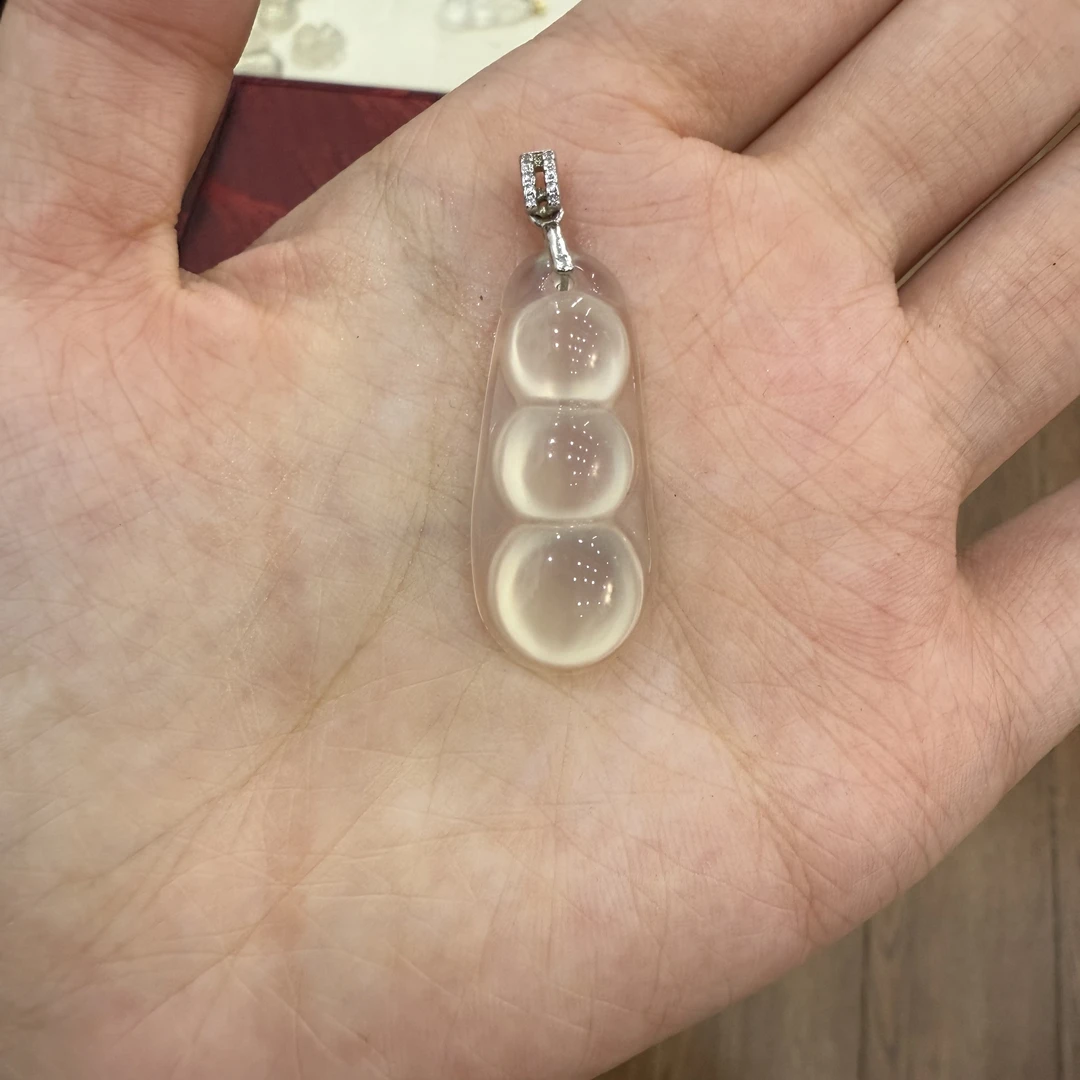 玛瑙高冰精品福豆吊坠
