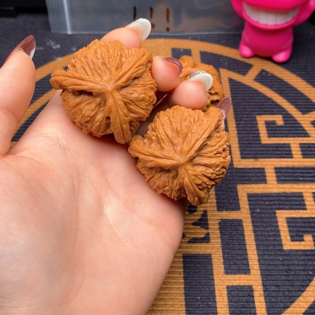 文玩核桃吊坠早****乐白狮子