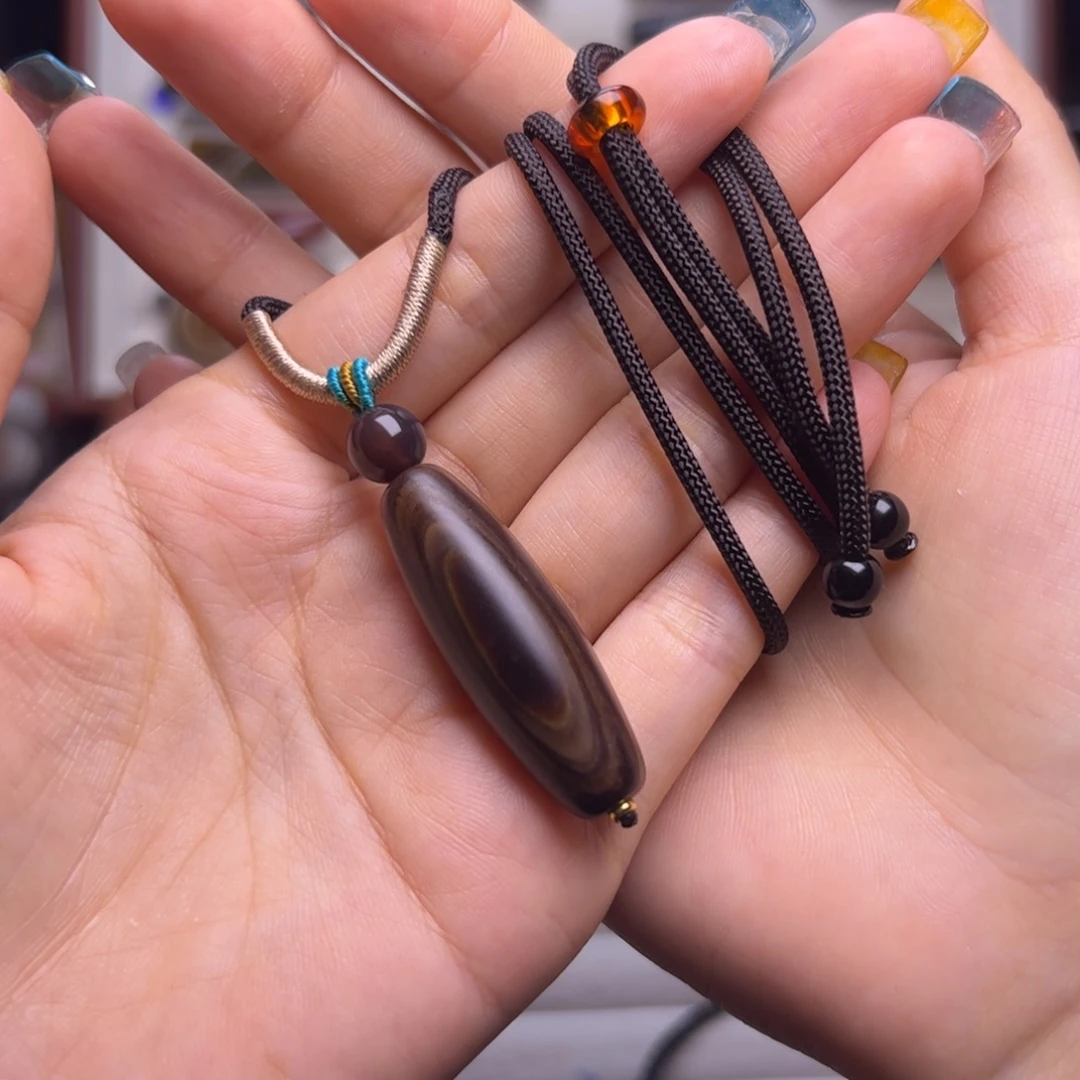 哓***慧未镶嵌颈饰玛瑙/玉髓