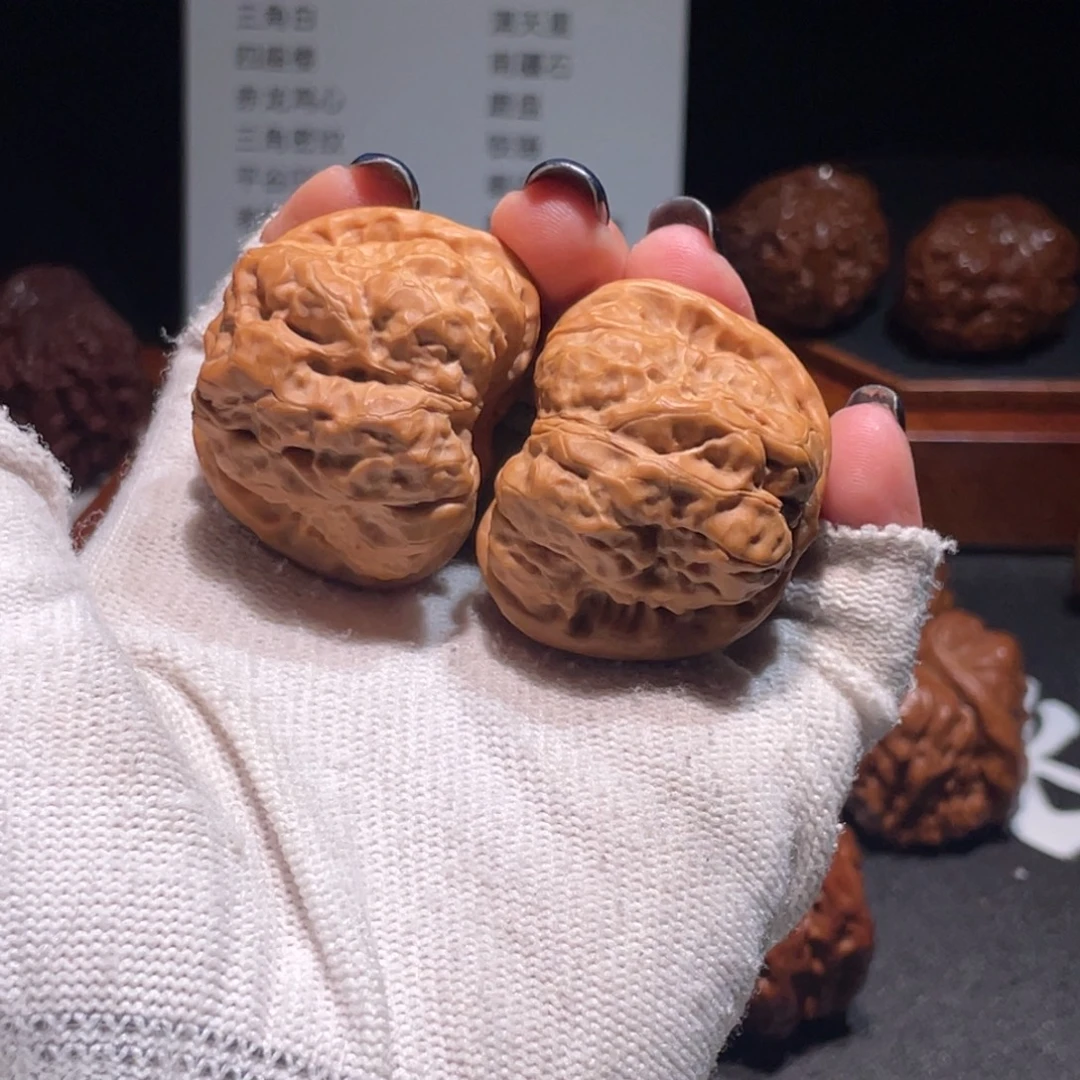 文玩核桃吊坠38.39蛤蟆头82179