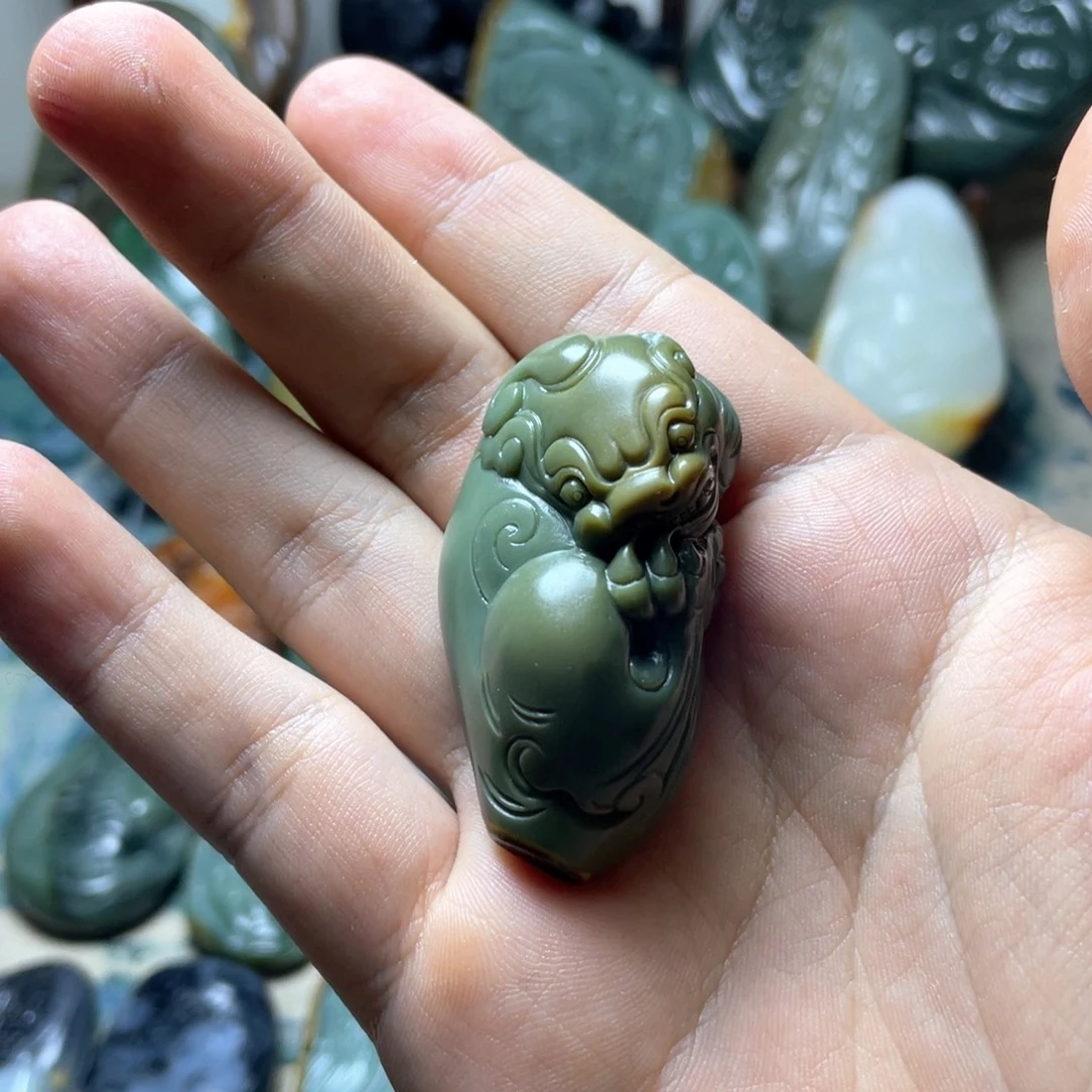 和田玉未镶嵌挂件貔貅