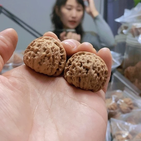 【闪购商品】把件文玩核桃32闷白迷你