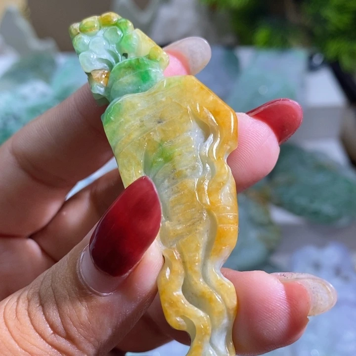 【闪购商品】翡翠挂件未镶嵌人参